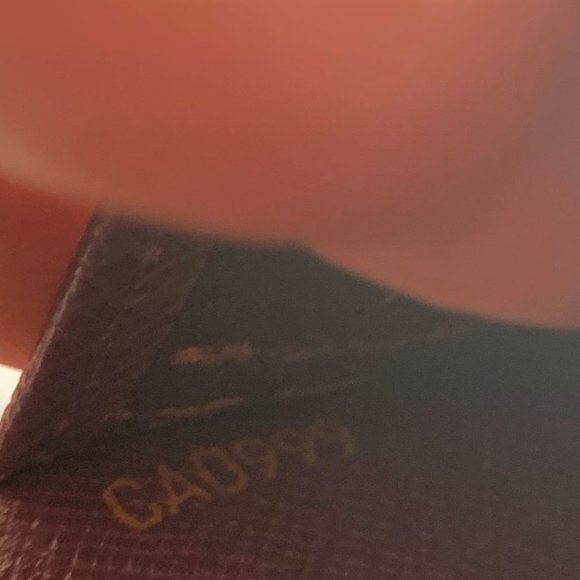 🎉SOLD🎉Authentic Louis Vuitton Yellow Epi PM Agenda Cover - Picture 12 of 13